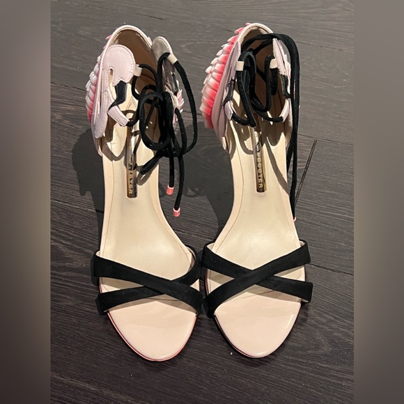 Sophia Webster
Flamingo Frill Ankle-Wrap
Sandal, Heavenly Pink Size 38 EU - Picture 3 of 7